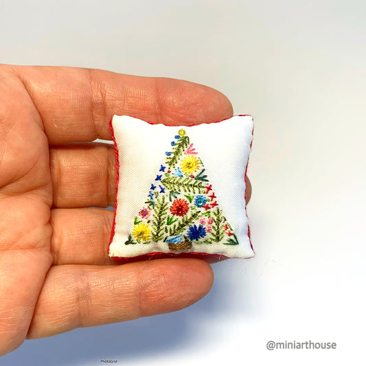 1:12 scale miniature cushion Christmas tree