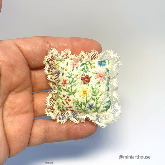 1:12 scale miniature cushion Flowers